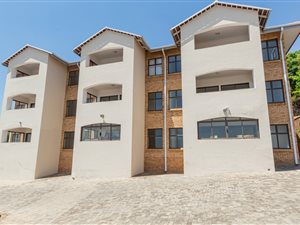 3 Bed Apartment in Sunnyridge