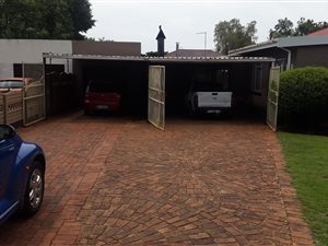 3 Bed House in Selection Park