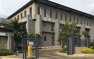 1600 m² Office Space in Lynnwood Park