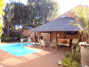 3 Bed House in Geelhoutpark
