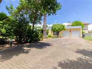 4 Bed House in Sonstraal