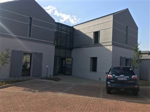103 m² Office Space in Irene