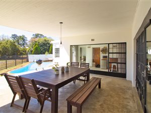 4 Bed House in Dowerglen