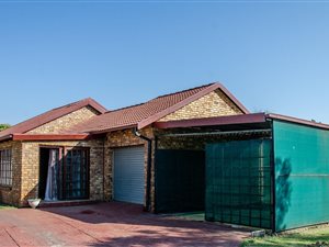 3 Bed House in Dorandia