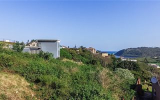 1226 m² Land available in La Mercy