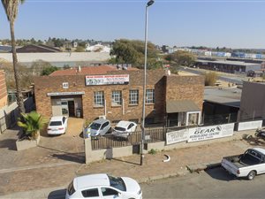 1250 m² Commercial space in Strydompark