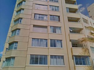 2 Bed Apartment in Beachfront