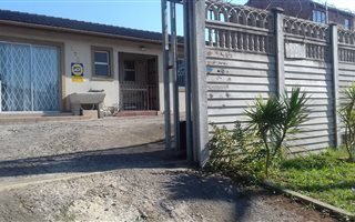 Bachelor apartment in Stonebridge
