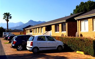 2 Bedroom Flat in La Colline