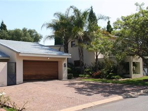 5 Bed House in Kyalami Estate