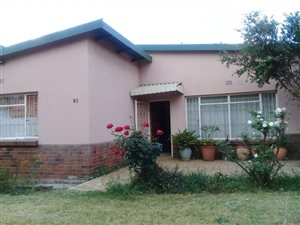 3 Bed House in Roodepoort West