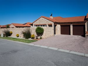 3 Bed Townhouse in Lorraine