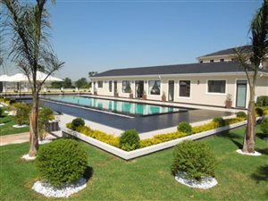 3 Bed Apartment in Broadacres