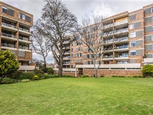 3 Bed Apartment in Newlands