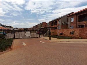2 Bedroom Apartment in Wilgeheuwel
