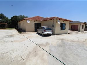 2 Bed House in President Park