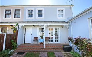 3 Bedroom House in Wynberg