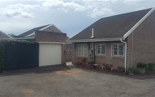 3 Bedroom Simplex in Hayfields