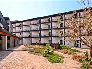 1 Bed Apartment in Johannesburg Central and CBD