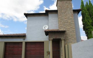 3 Bedroom Townhouse in Jordaan park
