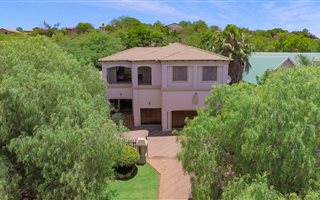 4 Bedroom House in Safari Gardens