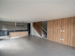 3 Bed Townhouse in Palm Lakes Estate
