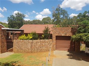 2 Bed Townhouse in Langenhoven Park