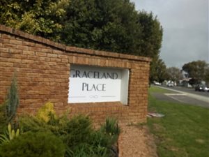 3 Bed House in Somerset West Central