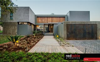 5 Bedroom House in Zwavelpoort