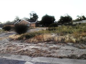 862 m² Land available in Albertinia