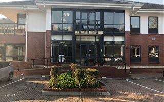 324 m² Commercial space in Houghton Estate