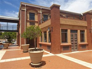 174 m² Commercial space in Faerie Glen