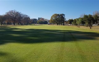 870 m² Land available in Zwartkop Golf Estate