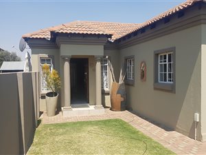 3 Bed Townhouse in Brakpan North