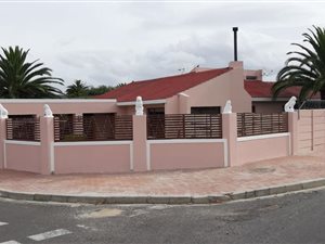 3 Bed House in Panorama