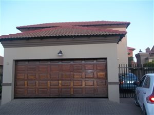 3 Bedroom House in Magalieskruin