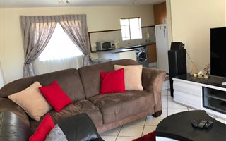 2 Bedroom Apartment in Lyttelton Manor