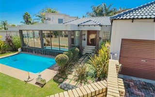 4 Bedroom House in Glen Erasmia