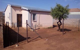 3 Bedroom House in Protea Glen
