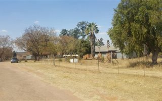 8.6 ha Farm in Onderstepoort