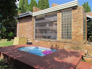 3 Bed House in Elarduspark