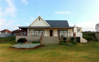 3 Bedroom House in Cape St Francis