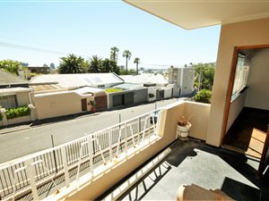 2 Bed Apartment in Tamboerskloof