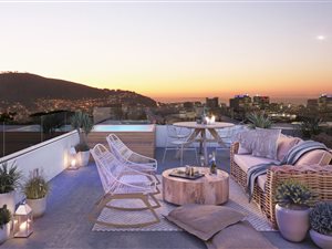 4 Bed Penthouse in Vredehoek