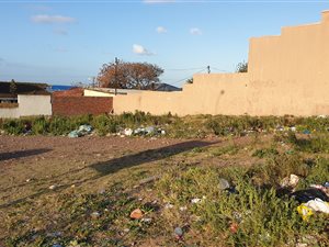 496 m² Land available in Korsten