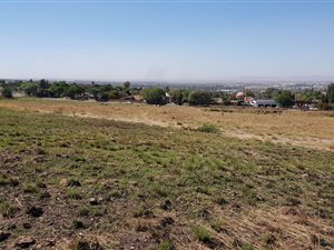 2.4 ha Land available in Tulisa Park