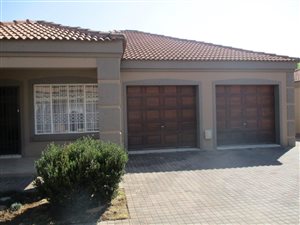 3 Bed Townhouse in Meyerton Central