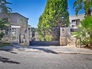 4 Bed Townhouse in Sandown