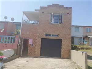 3 Bed Townhouse in Longcroft
