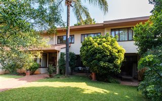 3 Bedroom Townhouse in Baileys Muckleneuk